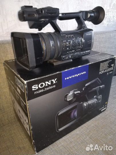Видеокамера Sony HDR-AX2000