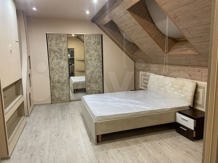 1-к. квартира, 54 м², 3/3 эт.