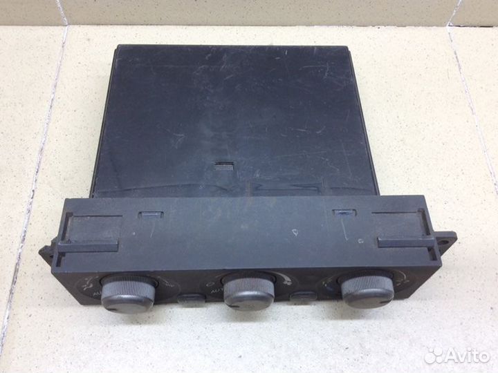 Блок управления климатической установкой