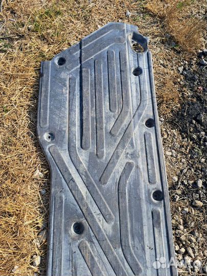 Защита днища правая Mercedes w220