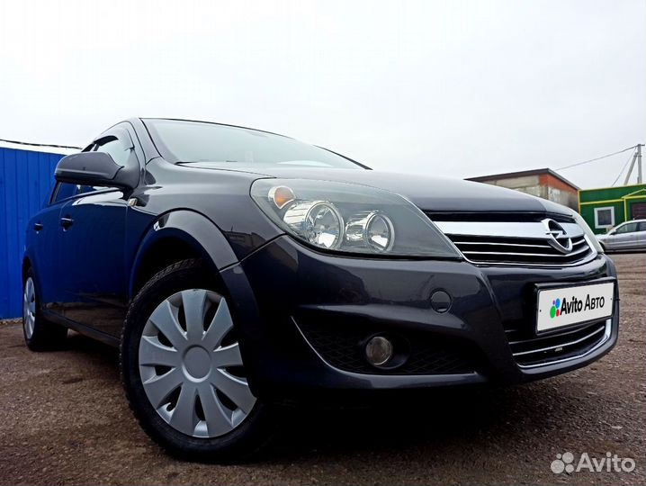 Opel Astra 1.6 AT, 2012, 135 000 км