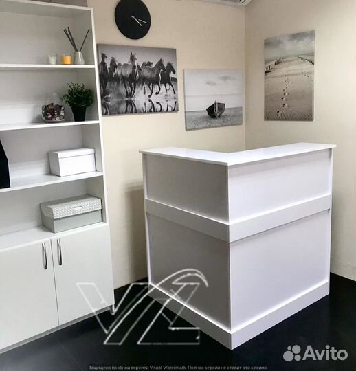 Стойка ресепшн