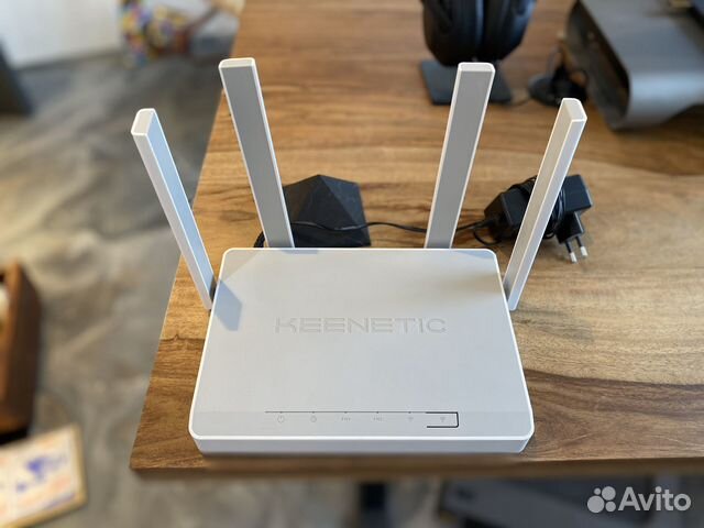 Wi-Fi роутер Keenetic Ultra KN-1810