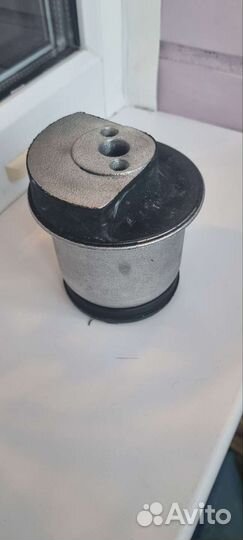 Сайлентблоки, болты и патрубок Opel