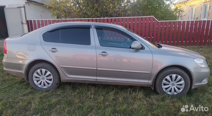 Skoda Octavia 1.6 МТ, 2010, 170 000 км