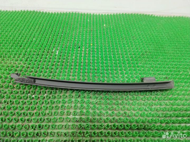 Направляющая стекла двери задняя правая Chevrolet