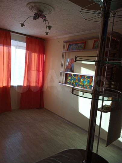 Комната 18 м² в 8-к., 6/9 эт.