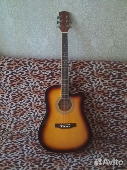 Акустическая гитара
