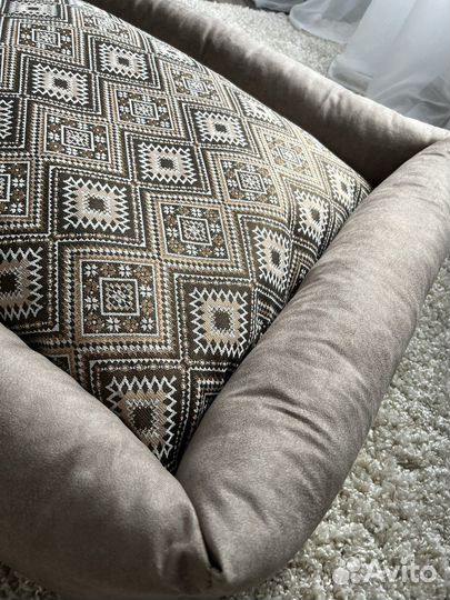 Лежак для большой собаки