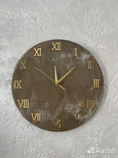 Часы из эпоксидной смолы