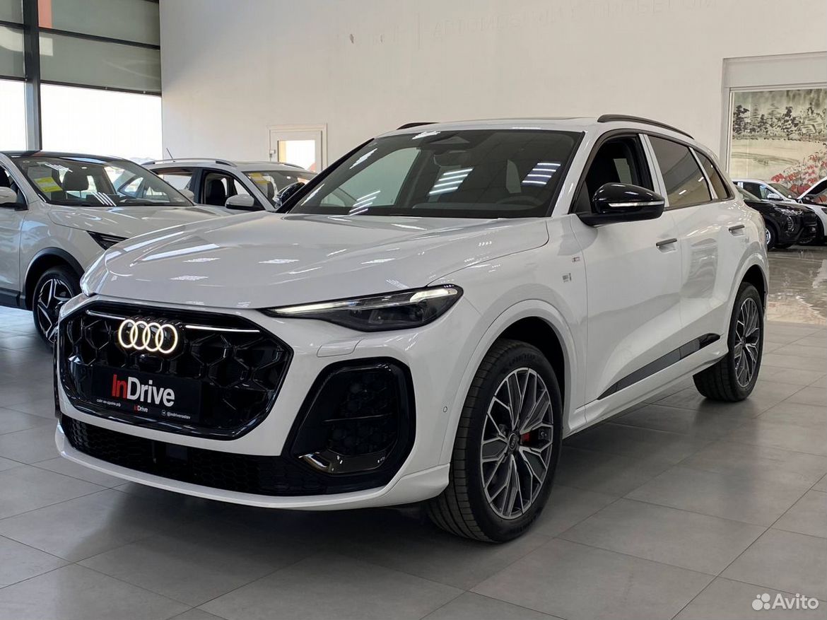 Audi Q5L 2.0 AMT, 2026
