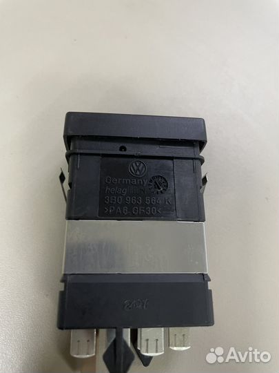 Кнопка обогрева сидений Фольксваген Пассат Б5+