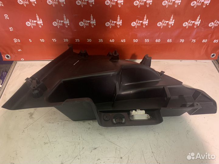 Renault Sandero Облицовка стойки задней левой