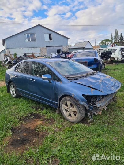 Двигатель Honda Civic 4D 2008 год 1,8