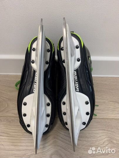 Вратарские коньки bauer