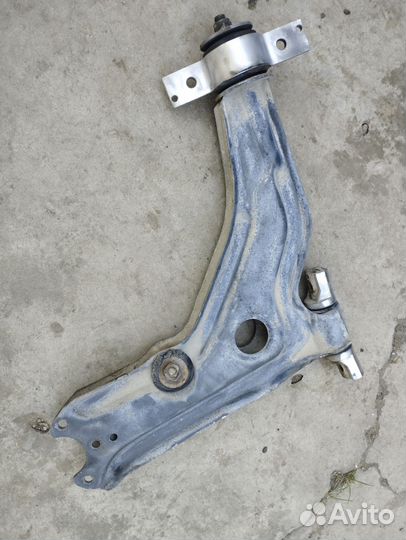 Рычаг Сааб 9000