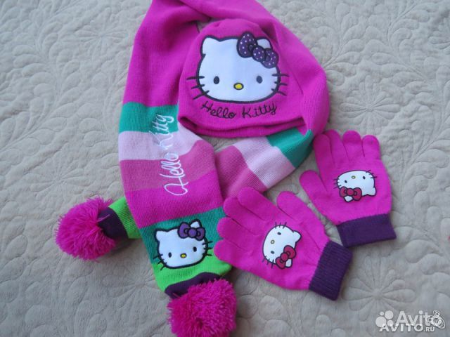 Шапка с шарфом. hello kitty