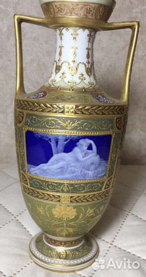 Ваза фарфоровая кпм
