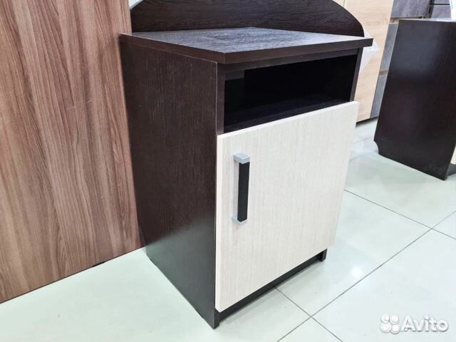 Тумба прикроватная с дверью