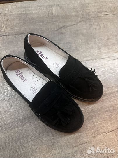 Лоферы (туфли)черные 32 в школу
