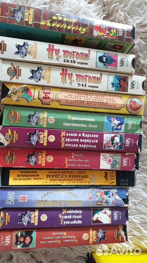 Видеокасеты с мультиками и фильмами