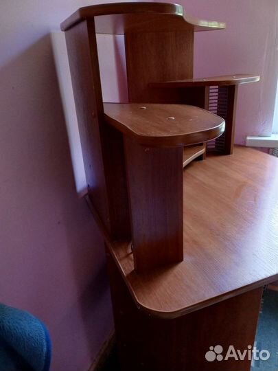 Компьютерный стол