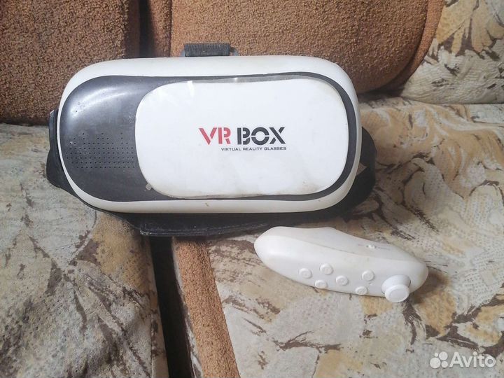 Очки виртуальной реальности с пультом