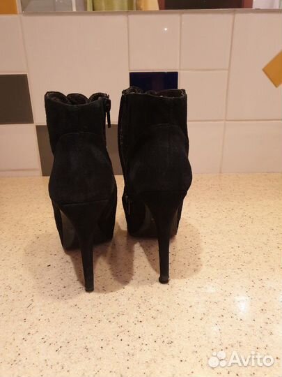 Ботинки женские