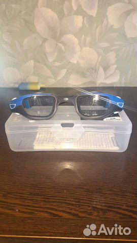 Очки для плавания