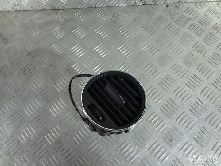 Дефлектор воздуховода правый мерседес 219