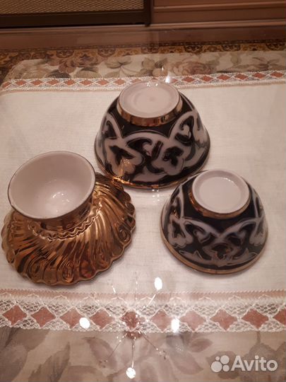 Пахта (пиалы) и ляган (блюдо для плова)