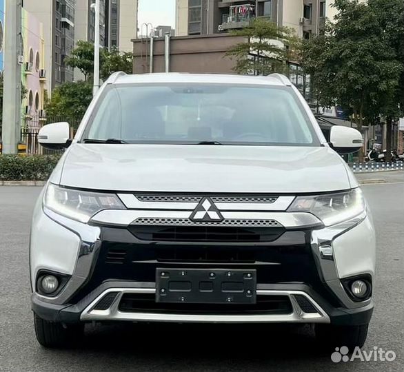 Mitsubishi Outlander 2.4 CVT, 2021, 28 000 км