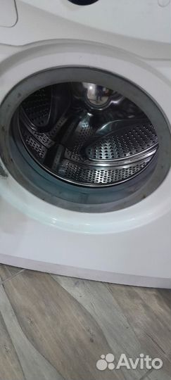 Стиральная машина samsung бу 4 кг узкая.Обслужена