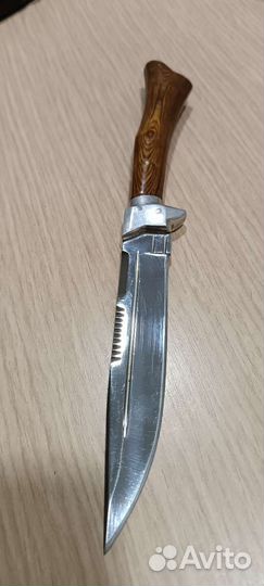 Нож туристический