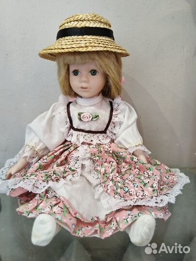 Кукла фарфоровая немецкая для игр и коллекции