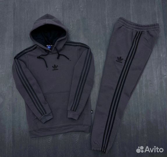 Мужской спортивный костюм Adidas