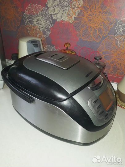 Мультиварка redmond RMC-M45011 бу 5 л