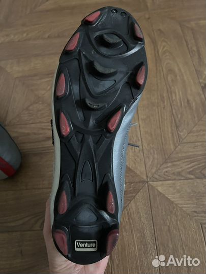 Футбольные бутсы venture