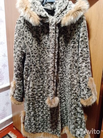 Шуба искуственый мех под каракули 48-50р