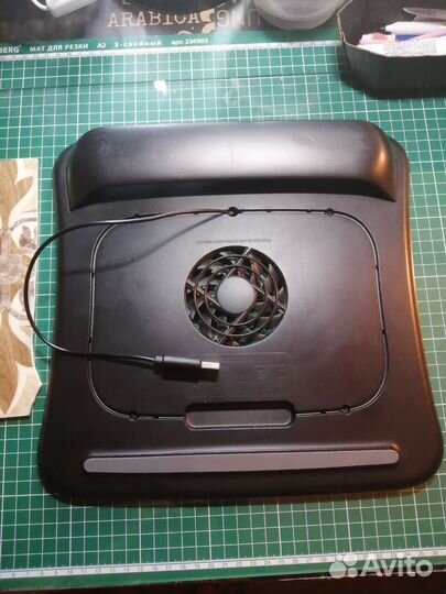 Подставка с охлаждением для ноутбука Belkin