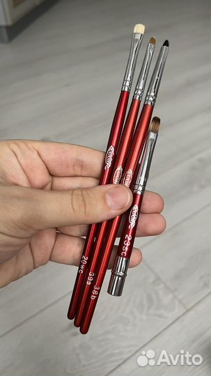 Профессиональные кисти для макияжа Ludovik