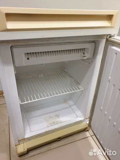 Холодильник бу stinol