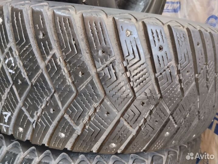 Goodyear UltraGrip Ice Arctic SUV 225/60 R17 103T