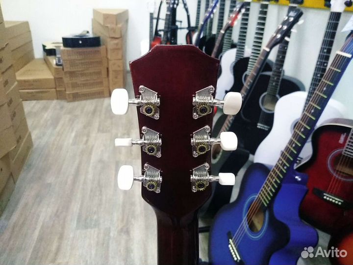Новая акустическая гитара