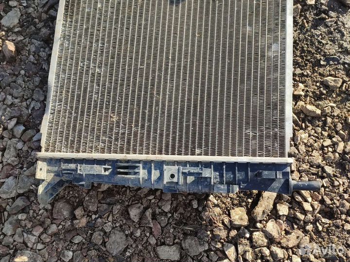 Радиатор охлаждения Форд фокус 2