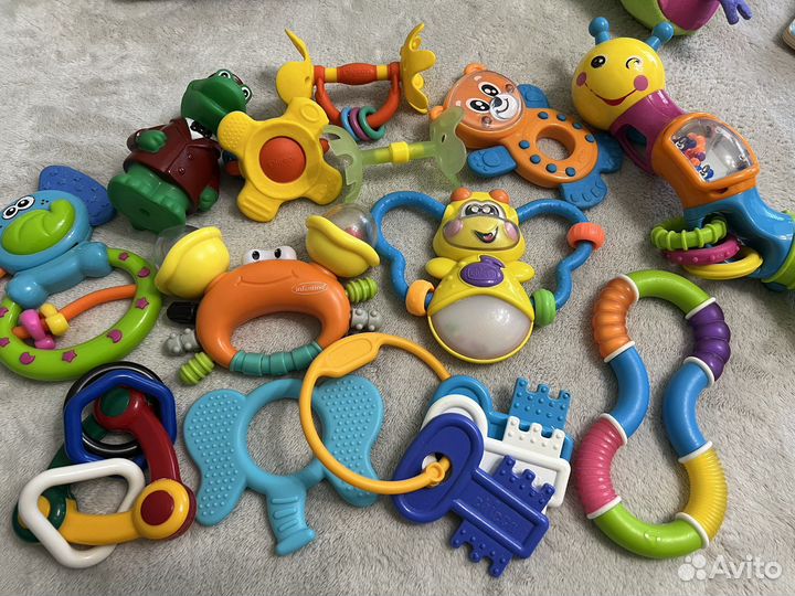 Развивающие игрушки пакетом