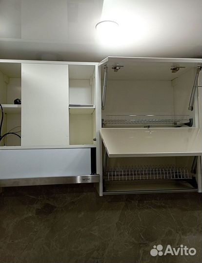 Кухня до потолка