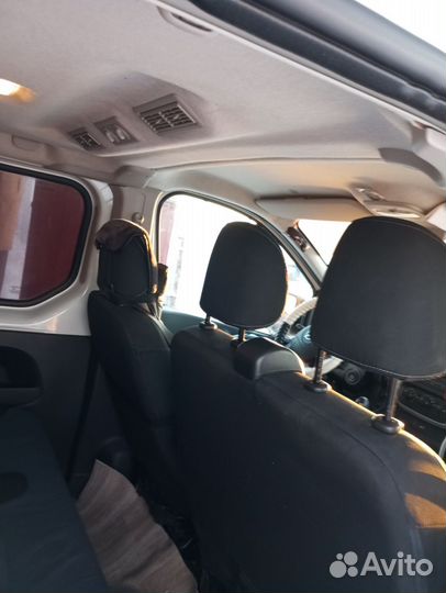 Opel Vivaro 1.6 МТ, 2015, 220 000 км