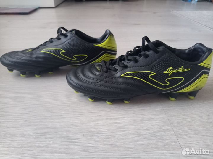 Бутсы футбольные
