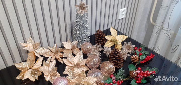 Новогодние игрушки